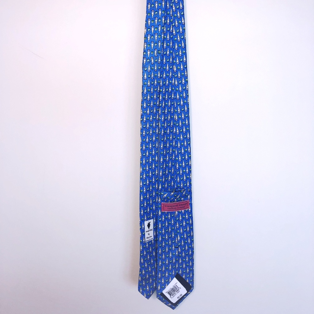 NWT VINEYARD VINES Mens Beer Tie 100% Silk - Picture 3 of 6